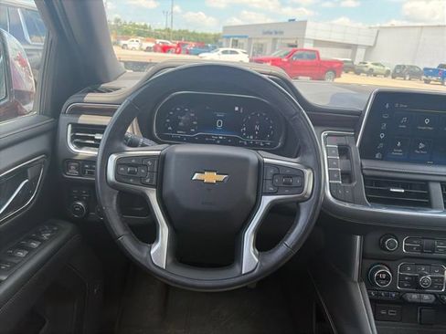 Used 2023 Chevrolet Tahoe Premier AWD/4WD image 16