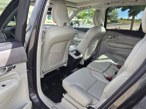 Used 2022 Volvo XC90 T6 Inscription w/ Advanced Package AWD/4WD image 16