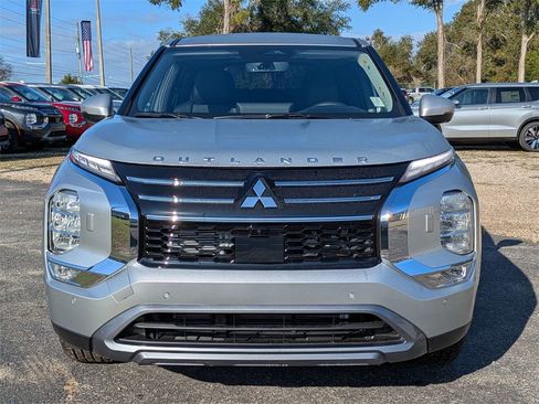 New 2026 Mitsubishi Outlander SE image 9