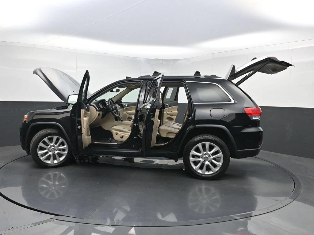 Used 2017 Jeep Grand Cherokee Limited AWD/4WD image 36