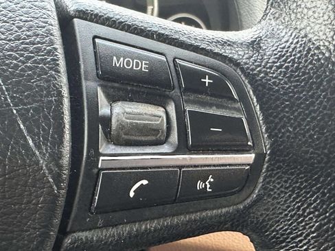 Used 2011 BMW 750i xDrive image 27