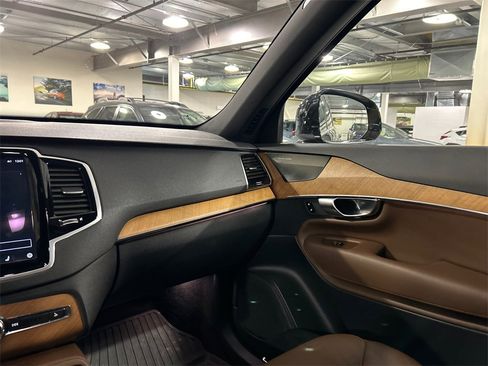 Certified 2023 Volvo XC90 B6 Plus w/ Protection Package Premier image 26