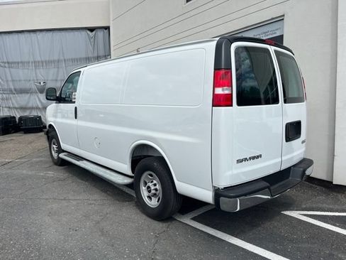 Used 2025 GMC Savana 2500 w/ Driver Convenience Package RWD image 3
