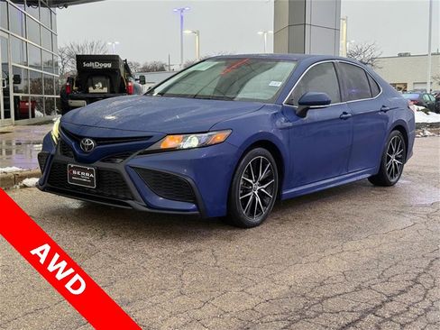 Used 2023 Toyota Camry SE image 7