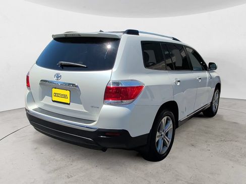 Used 2012 Toyota Highlander Limited w/ Tow Pkg AWD/4WD image 5