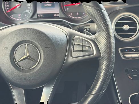 Used 2018 Mercedes-Benz GLC 300 4MATIC image 28