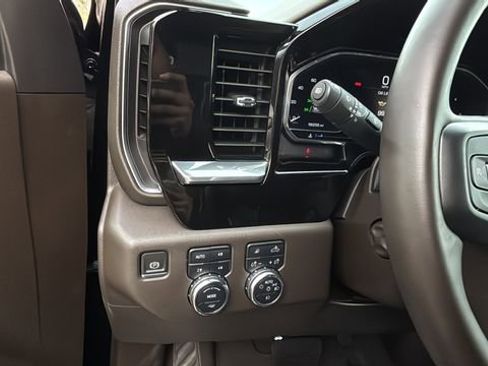 Used 2023 GMC Sierra 1500 SLT w/ SLT Premium Package image 21