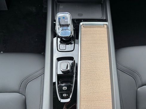 New 2026 Volvo XC60 B5 Plus w/ Climate Package image 13
