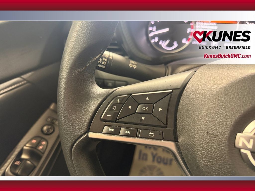 Used 2024 Nissan Sentra SV FWD image 13