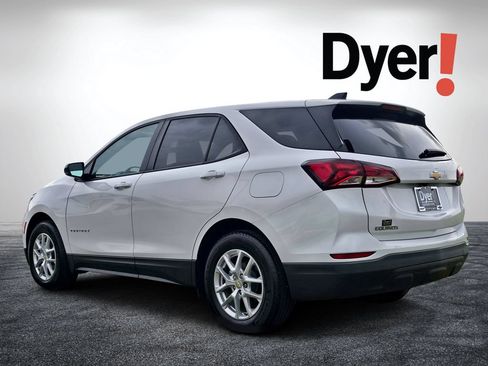 Used 2024 Chevrolet Equinox LS w/ LS Convenience Package FWD image 6