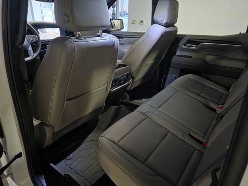 Used 2023 GMC Sierra 1500 SLT w/ SLT Premium Package image 17