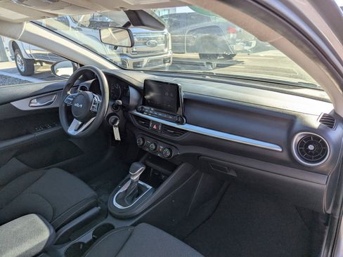 Used 2023 Kia Forte LXS w/ LXS Technology Package FWD image 37