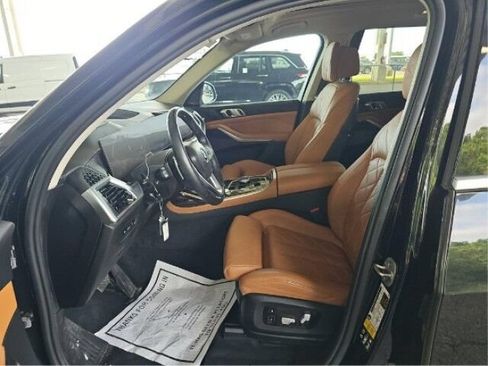 Used 2024 BMW X7 xDrive40i w/ Executive Package AWD/4WD image 8