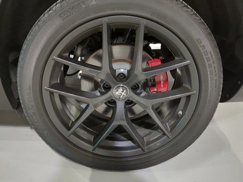 Used 2019 Alfa Romeo Stelvio Ti w/ Nero Edizione AWD/4WD image 7