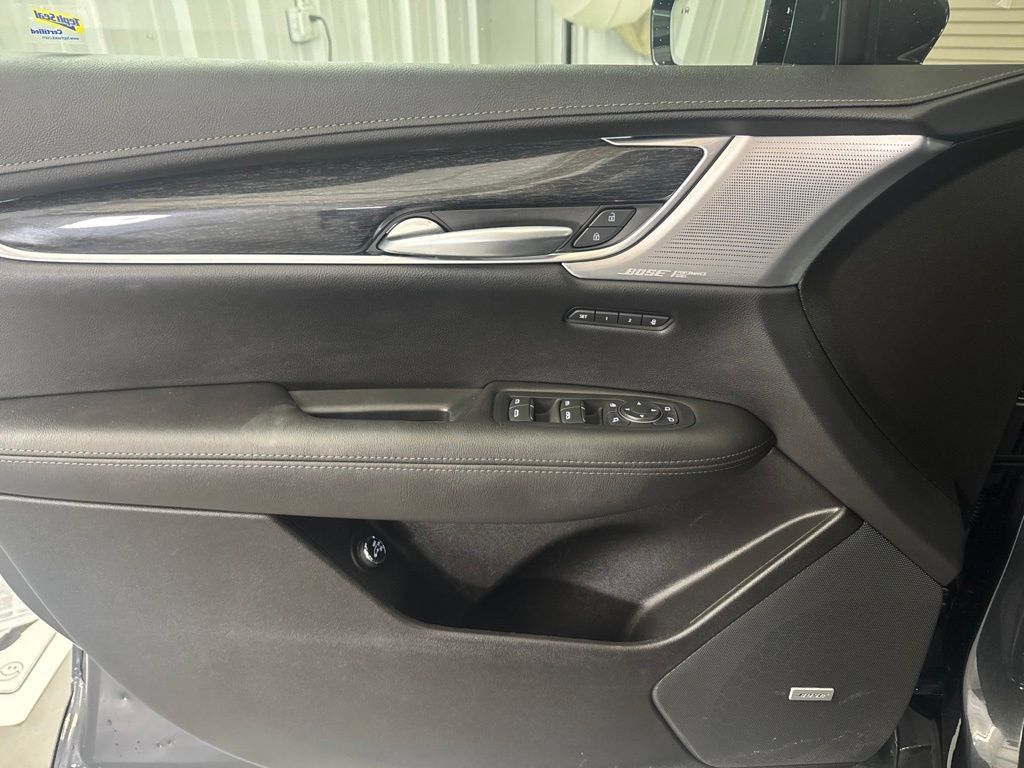 Certified 2023 Cadillac XT5 Premium Luxury w/ Technology Package AWD/4WD image 16