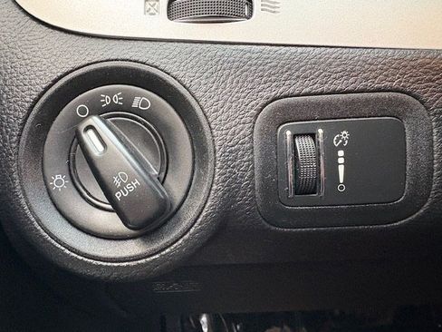 Used 2016 Dodge Journey SXT w/ Comfort/Convenience Group image 18