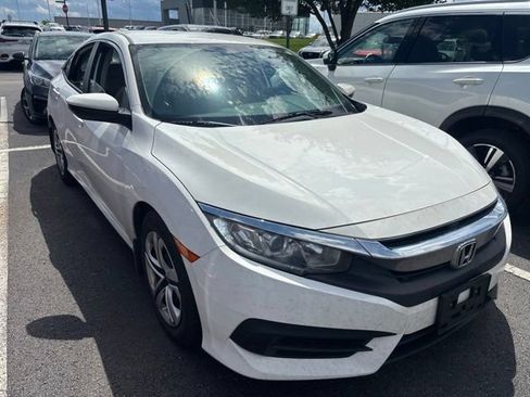 Used 2018 Honda Civic LX image 2