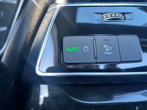 Used 2025 Audi Q7 3.0T Premium Plus AWD/4WD image 15