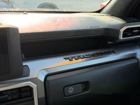Certified 2025 Toyota Tacoma SR5 image 19