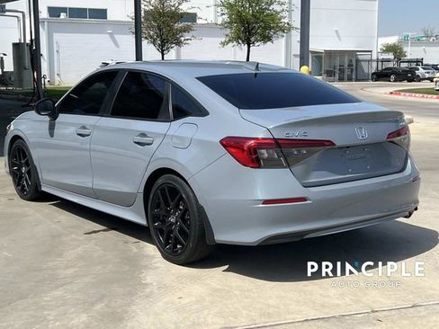 Used 2022 Honda Civic Sport image 10