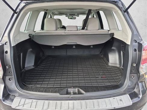 Used 2018 Subaru Forester 2.5i Premium AWD/4WD image 6