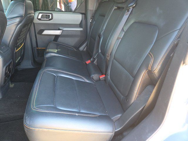Used 2023 Ford Bronco Badlands w/ Sasquatch Package AWD/4WD image 6