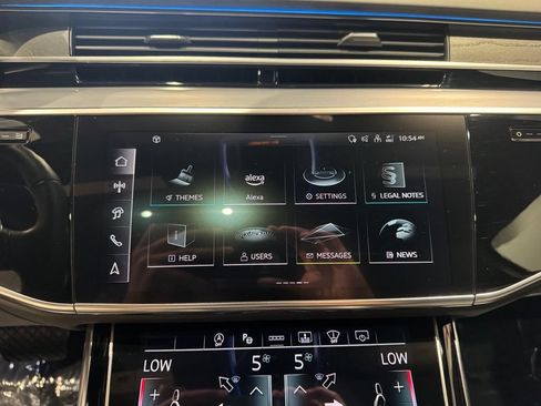 Used 2025 Audi A8 L 3.0T AWD/4WD image 23