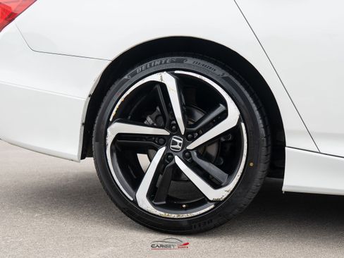 Used 2022 Honda Accord Sport image 11