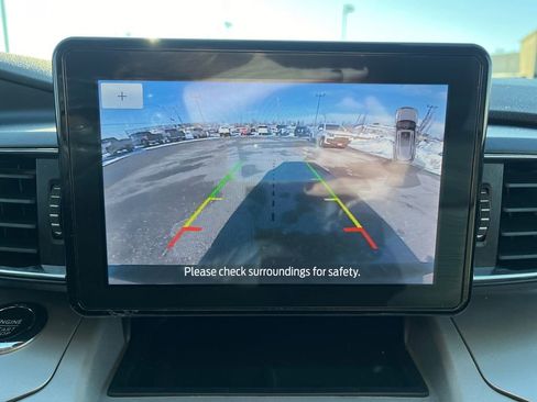 Used 2023 Ford Explorer XLT w/ Equipment Group 202A image 28