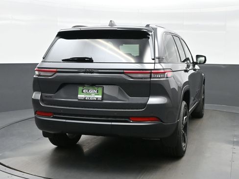 New 2025 Jeep Grand Cherokee Altitude AWD/4WD image 5