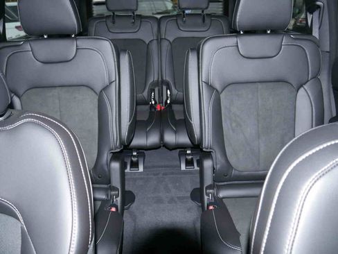 New 2025 Jeep Grand Cherokee L Altitude image 34