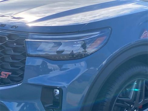 New 2025 Ford Explorer ST w/ Sun And Sound Package image 5