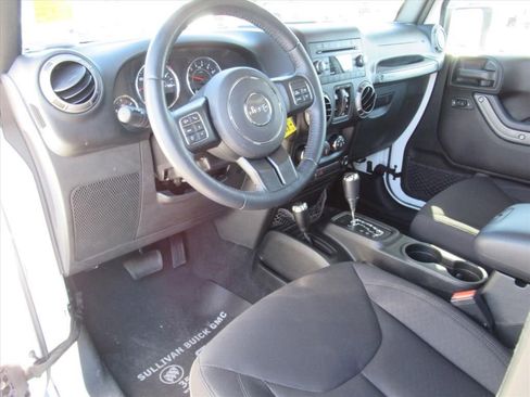 Used 2018 Jeep Wrangler Unlimited Sport S image 16