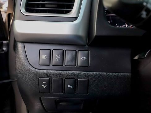 Used 2017 Toyota Highlander Limited image 55