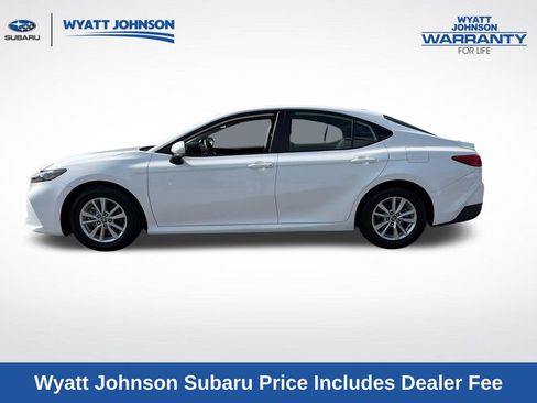 Used 2025 Toyota Camry LE FWD image 5