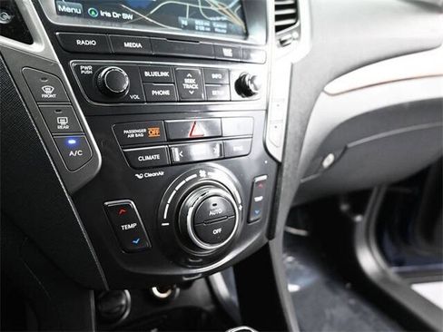 Used 2018 Hyundai Santa Fe Limited image 13