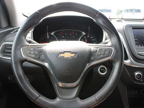 Used 2020 Chevrolet Equinox LT AWD/4WD image 32