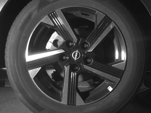 Used 2025 Nissan Sentra SV FWD image 15