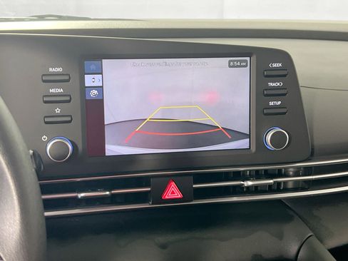 Used 2024 Hyundai Elantra SE image 13