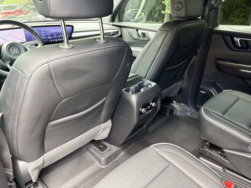 Used 2025 Buick Enclave Preferred w/ Trailering Package, 5000 lbs. AWD/4WD image 27