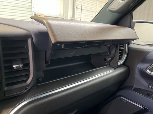 Used 2024 Chevrolet Silverado 1500 High Country w/ Z71 Off-Road Package image 26