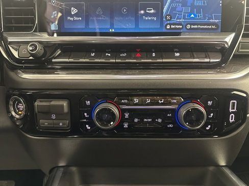 Used 2026 Chevrolet Silverado 2500 LTZ w/ LTZ Convenience Package image 17