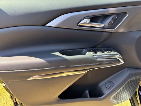 New 2026 Chevrolet Traverse LT w/ Driver Confidence Package image 16