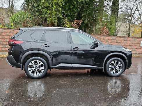 Certified 2023 Nissan Rogue SV w/ SV Premium Package image 7