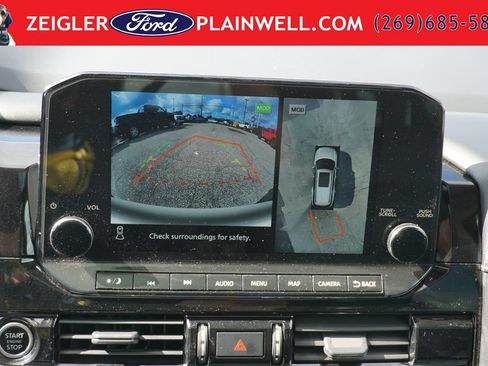 Used 2023 Nissan Pathfinder SL w/ SL Premium Package AWD/4WD image 22