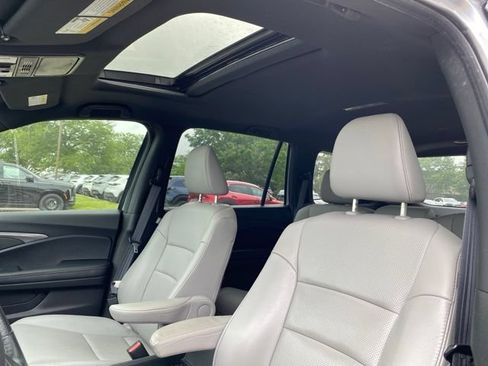 Used 2023 Honda Passport EX-L image 2