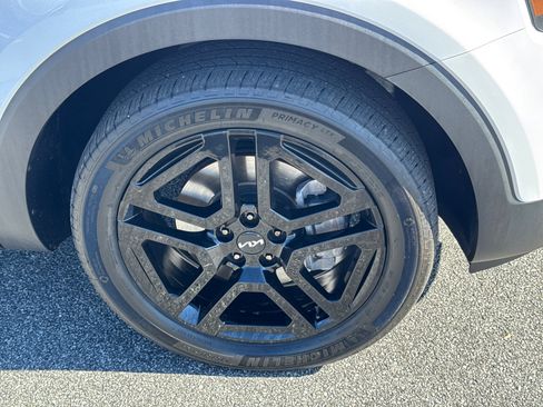 Used 2024 Kia Telluride EX X-Line image 12