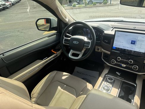 Used 2024 Ford Expedition Max Limited AWD/4WD image 22