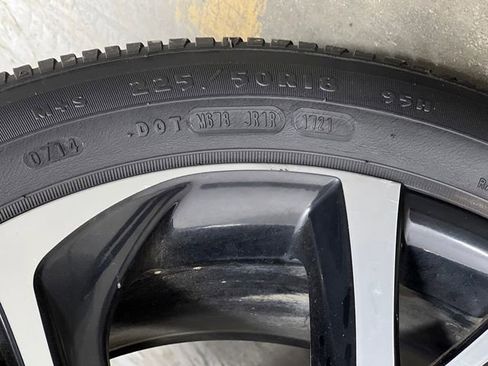 Used 2019 Toyota C-HR XLE image 39