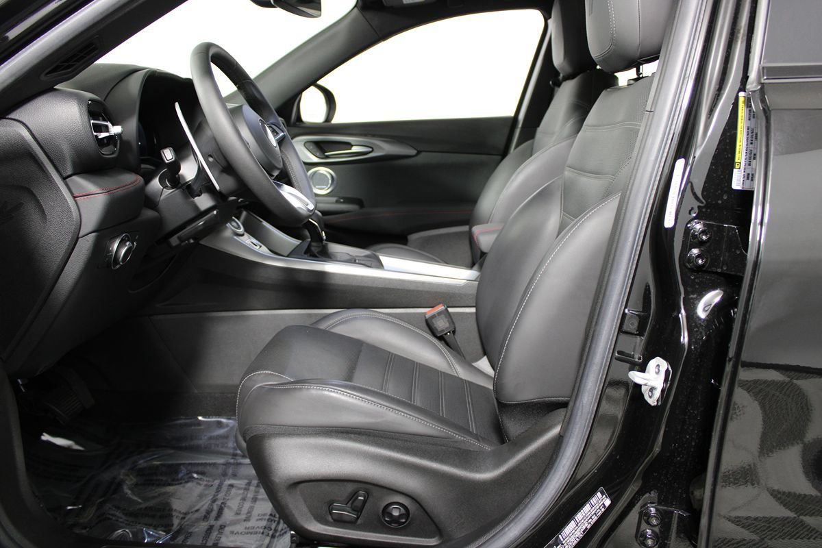 Used 2024 Dodge Hornet R/T Plus w/ R/T Blacktop Package AWD/4WD image 14